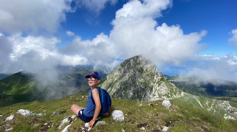 Le Chateau d’Oche by Esteban – 062020