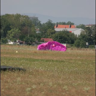 Cyril Parachute 30 07 2006